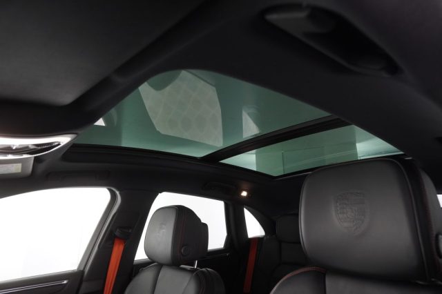 PORSCHE Macan usata 13
