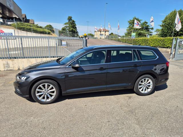 VOLKSWAGEN Passat Variant usata, con Airbag laterali