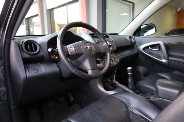 TOYOTA RAV 4 usata 42