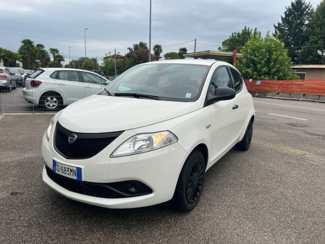 LANCIA Ypsilon usata, con ABS