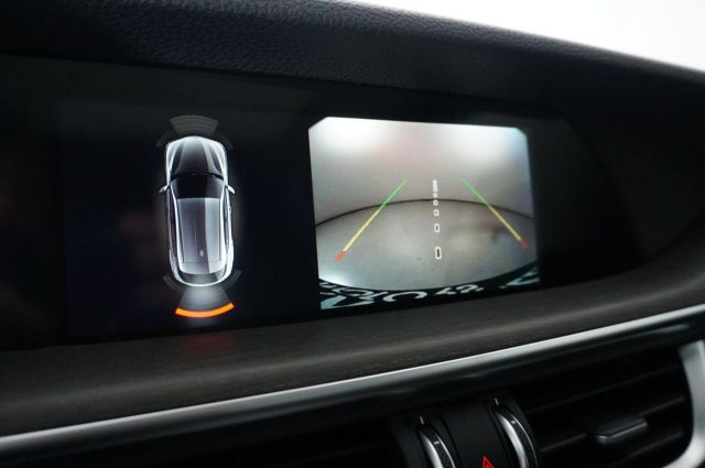 ALFA ROMEO Stelvio usata, con Volante multifunzione