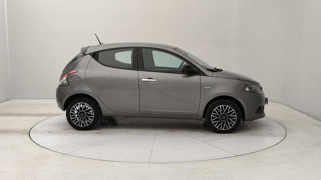 LANCIA Ypsilon usata, con Autoradio