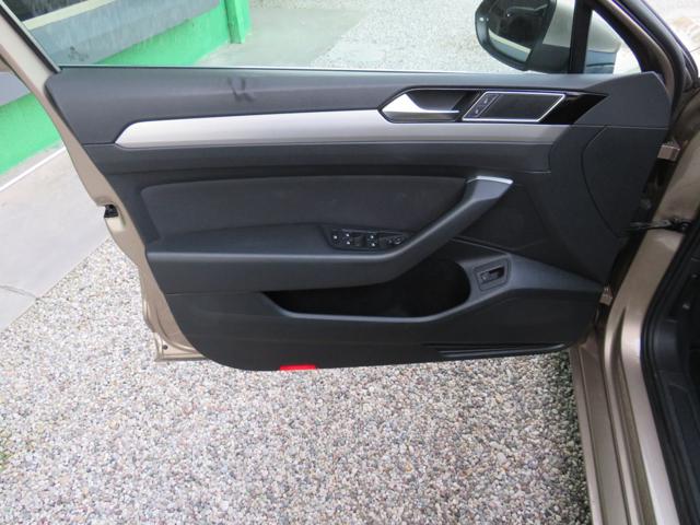 VOLKSWAGEN Passat Variant usata 27