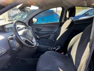 LANCIA Ypsilon usata, con Autoradio