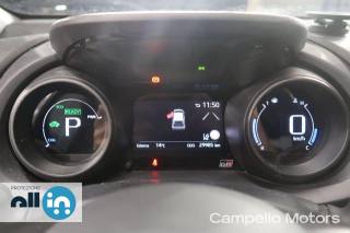 TOYOTA Yaris usata 8