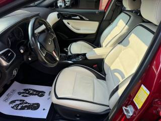 INFINITI Q30 usata, con Cerchi in lega