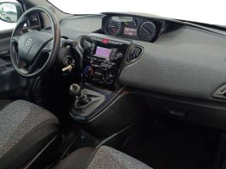 LANCIA Ypsilon usata, con Fendinebbia