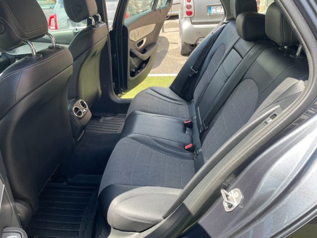 MERCEDES-BENZ C 220 usata, con Chiusura centralizzata