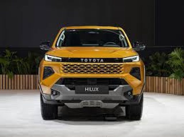 TOYOTA Hilux usata, con Autoradio