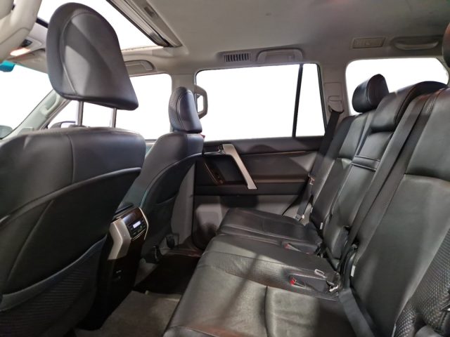 TOYOTA Land Cruiser usata, con Fendinebbia