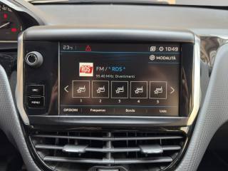 PEUGEOT 2008 usata, con Park Distance Control