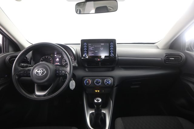 TOYOTA Yaris usata 4
