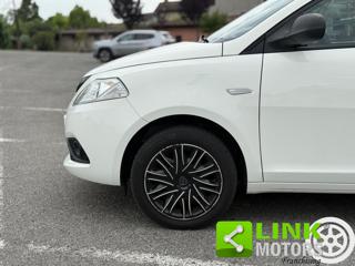 LANCIA Ypsilon usata, con ESP