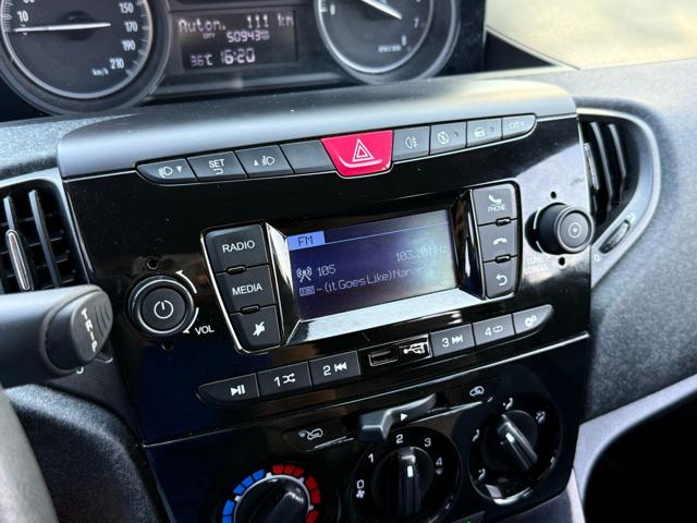 LANCIA Ypsilon usata, con Servosterzo
