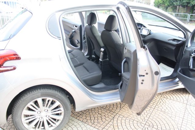 PEUGEOT 208 usata, con Bluetooth