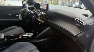 PEUGEOT 2008 usata, con Volante in pelle