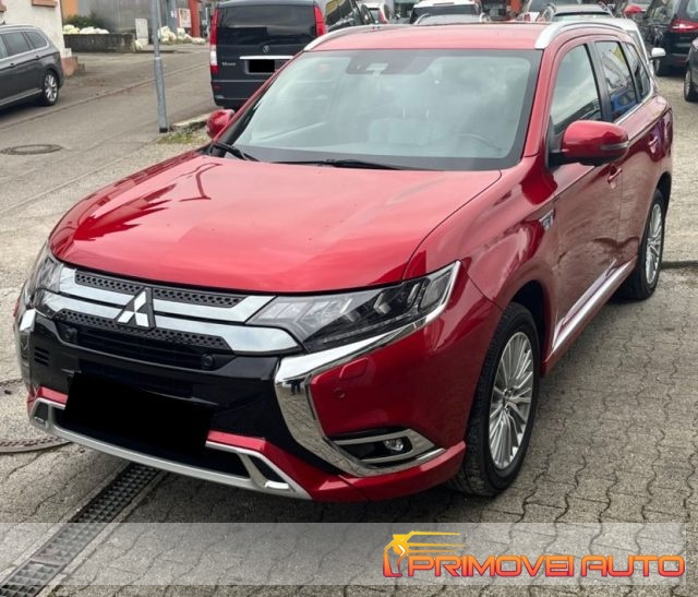 MITSUBISHI Outlander usata, con Autoradio