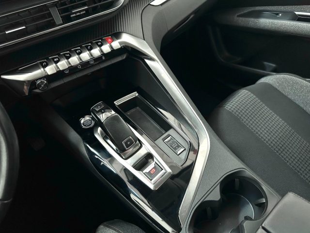 PEUGEOT 3008 usata, con Controllo automatico clima