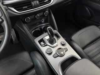 ALFA ROMEO Stelvio usata, con Controllo automatico clima