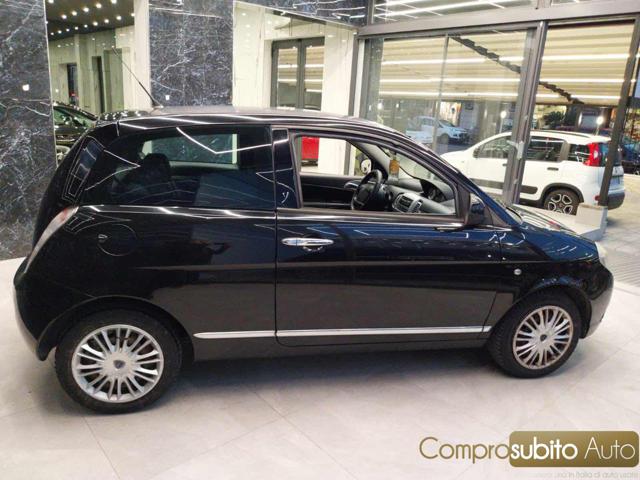 LANCIA Ypsilon usata, con Autoradio