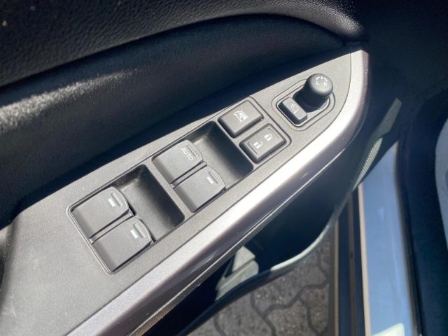 SUZUKI Vitara usata, con Fari LED