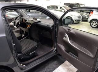 TOYOTA iQ usata, con Airbag Passeggero