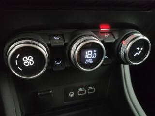 RENAULT Captur usata, con Bracciolo