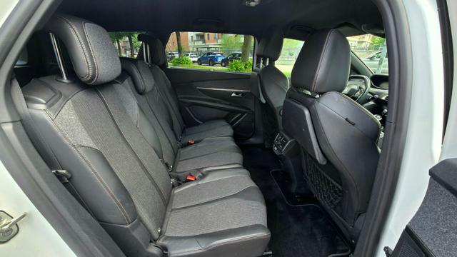 PEUGEOT 5008 usata, con Interni in pelle