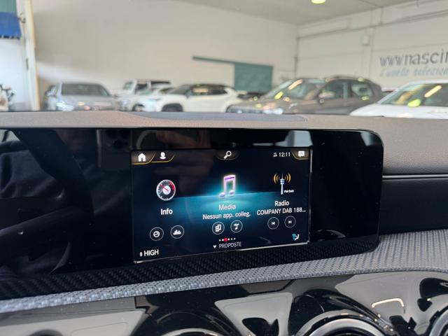 MERCEDES-BENZ CLA 180 usata, con Park Distance Control