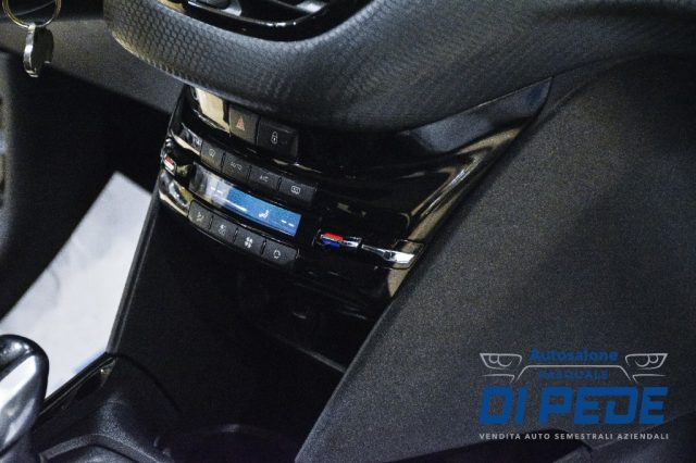 PEUGEOT 2008 usata, con Fari LED