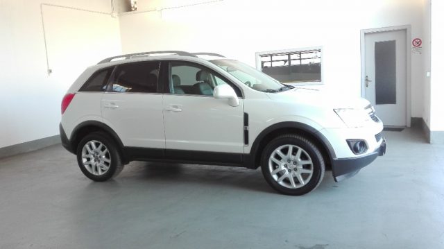 OPEL Antara usata, con Volante in pelle