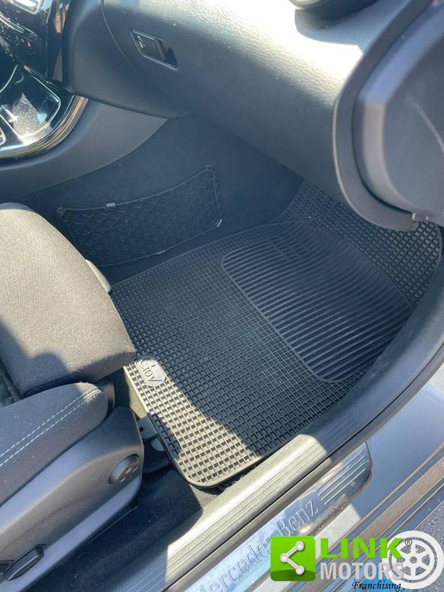 MERCEDES-BENZ C 200 usata, con USB