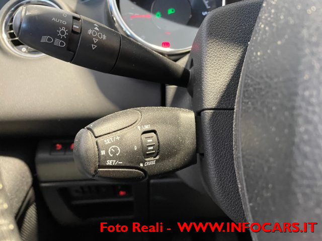 PEUGEOT 3008 usata, con Luci diurne