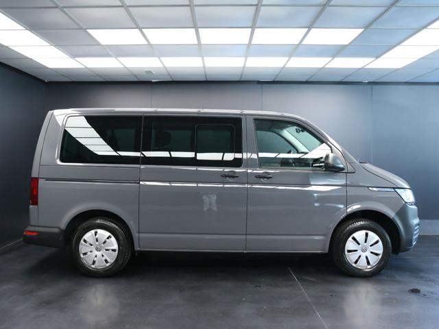VOLKSWAGEN Caravelle usata, con Autoradio