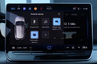 VOLKSWAGEN Golf usata, con Autoradio digitale