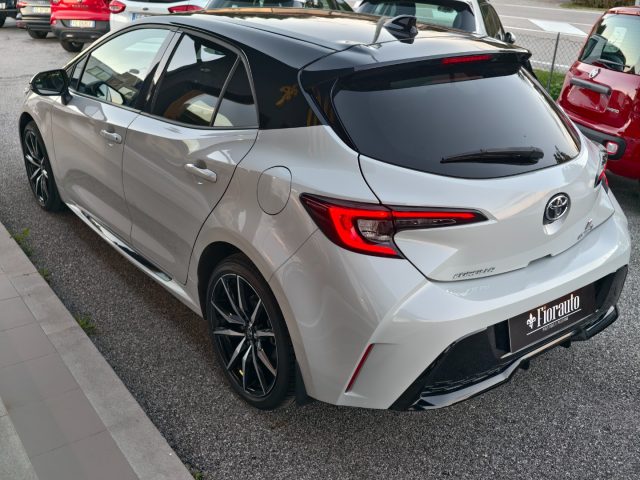 TOYOTA Corolla usata, con Autoradio