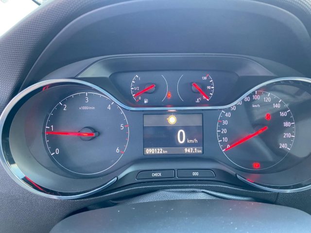 OPEL Crossland X usata, con Controllo automatico clima