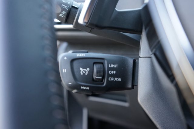 PEUGEOT 3008 usata, con Sistema di navigazione
