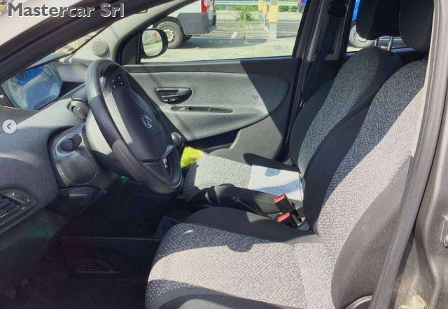 LANCIA Ypsilon usata, con Airbag