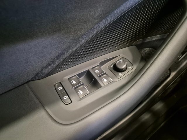 VOLKSWAGEN Passat usata, con Sedili sportivi