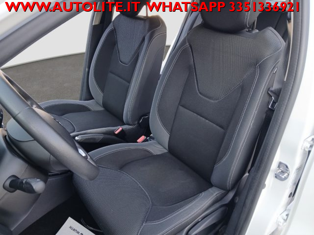 RENAULT Clio usata, con USB