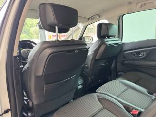 RENAULT Grand Scenic usata, con Interni in pelle