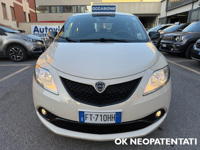 LANCIA Ypsilon usata, con Airbag laterali