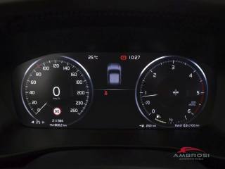 VOLVO XC40 usata 12
