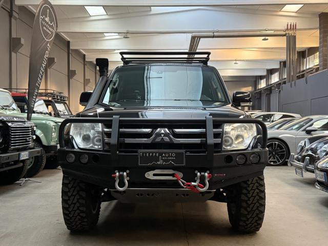 MITSUBISHI Pajero usata, con Airbag