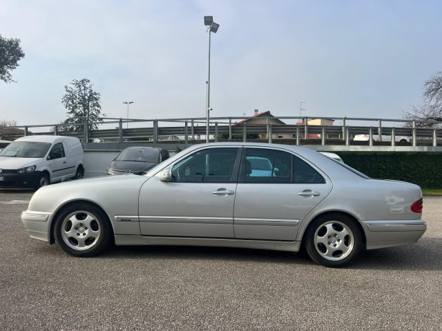 MERCEDES-BENZ E 320 usata, con Boardcomputer