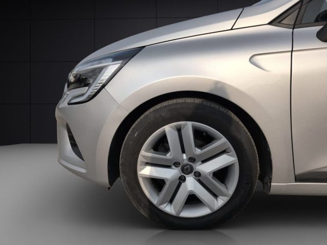 RENAULT Clio usata, con Autoradio digitale