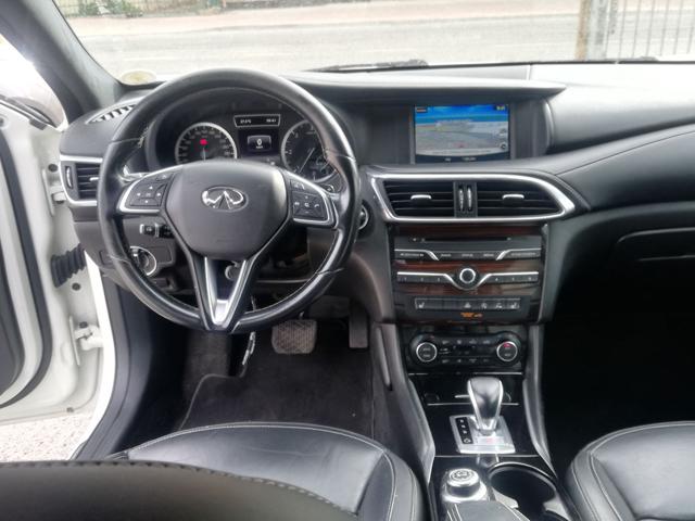 INFINITI Q30 usata, con Boardcomputer