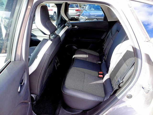 RENAULT Captur usata, con Sistema di navigazione