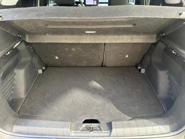 JEEP Avenger usata, con Sedile posteriore sdoppiato